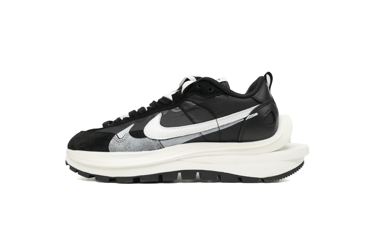 Sacai x Nike VaporWaffle Sesame and Black And White DD1875-011