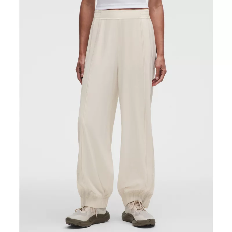 Define High-Rise Swift Jogger Regular