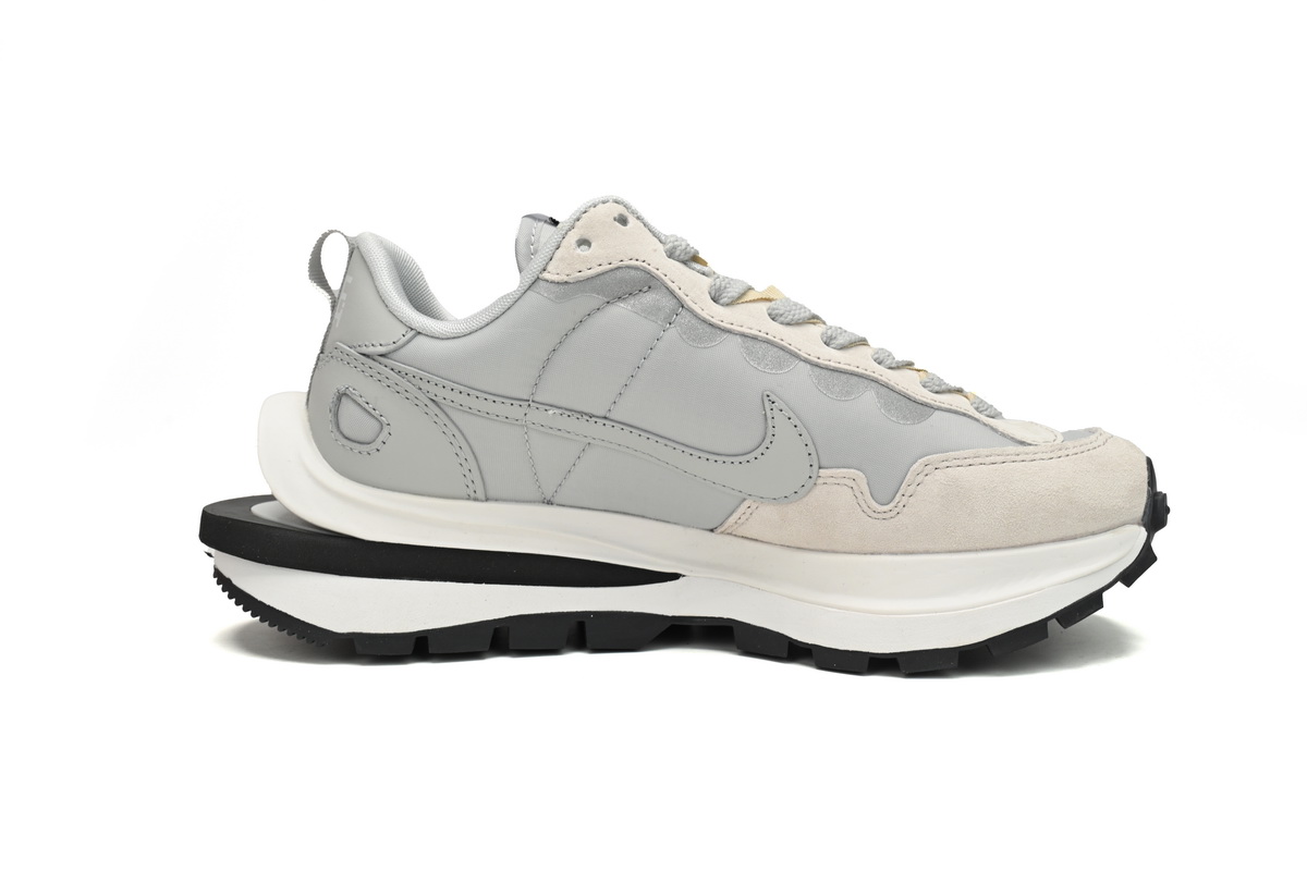 Sacai x VaporWaffle 3.0 Pale DD1875-108