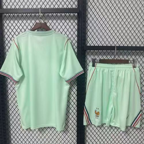 26 27 France away kit