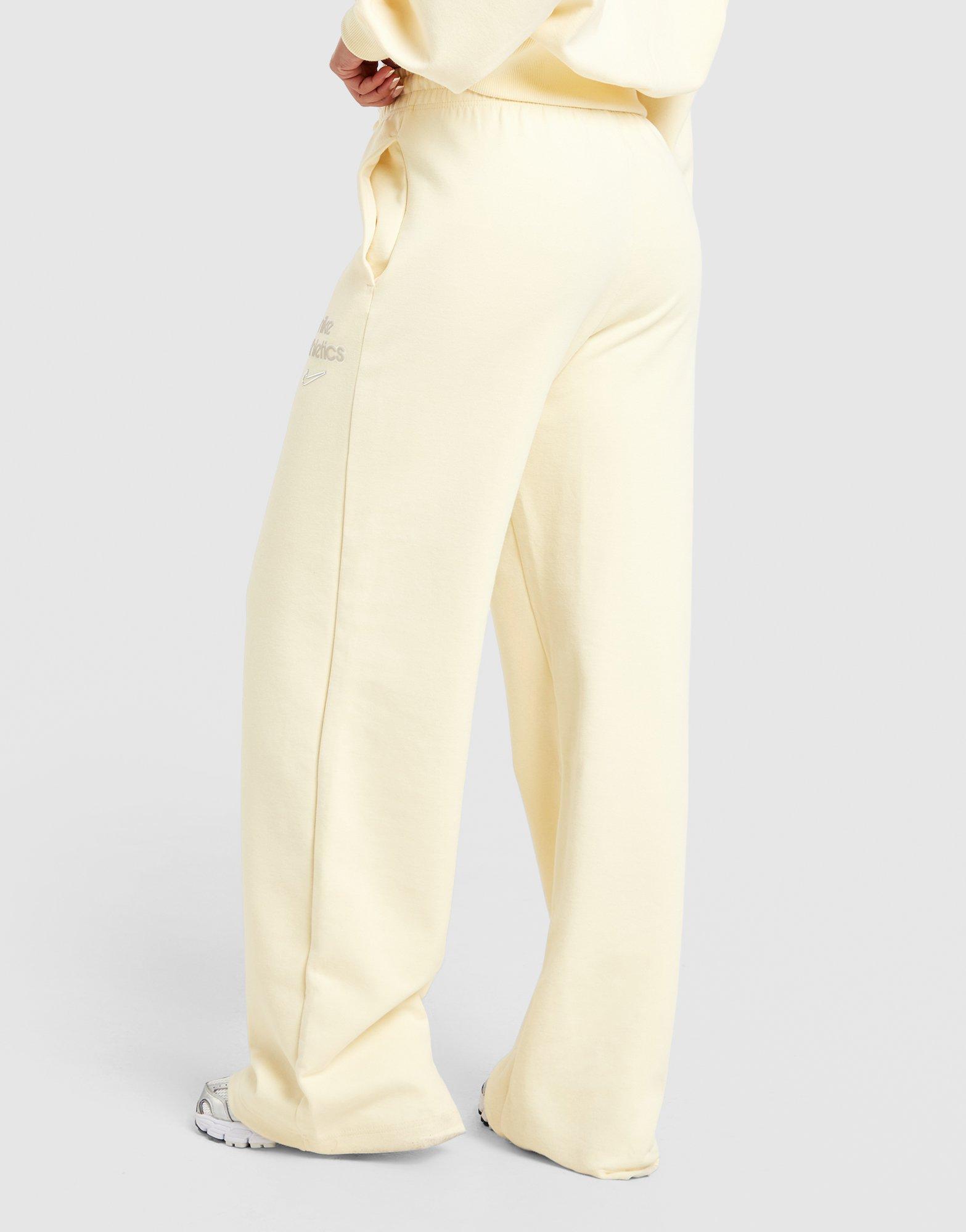 Nike Phoenix Fleece Graphic Swoosh Wide Leg Jogginghose