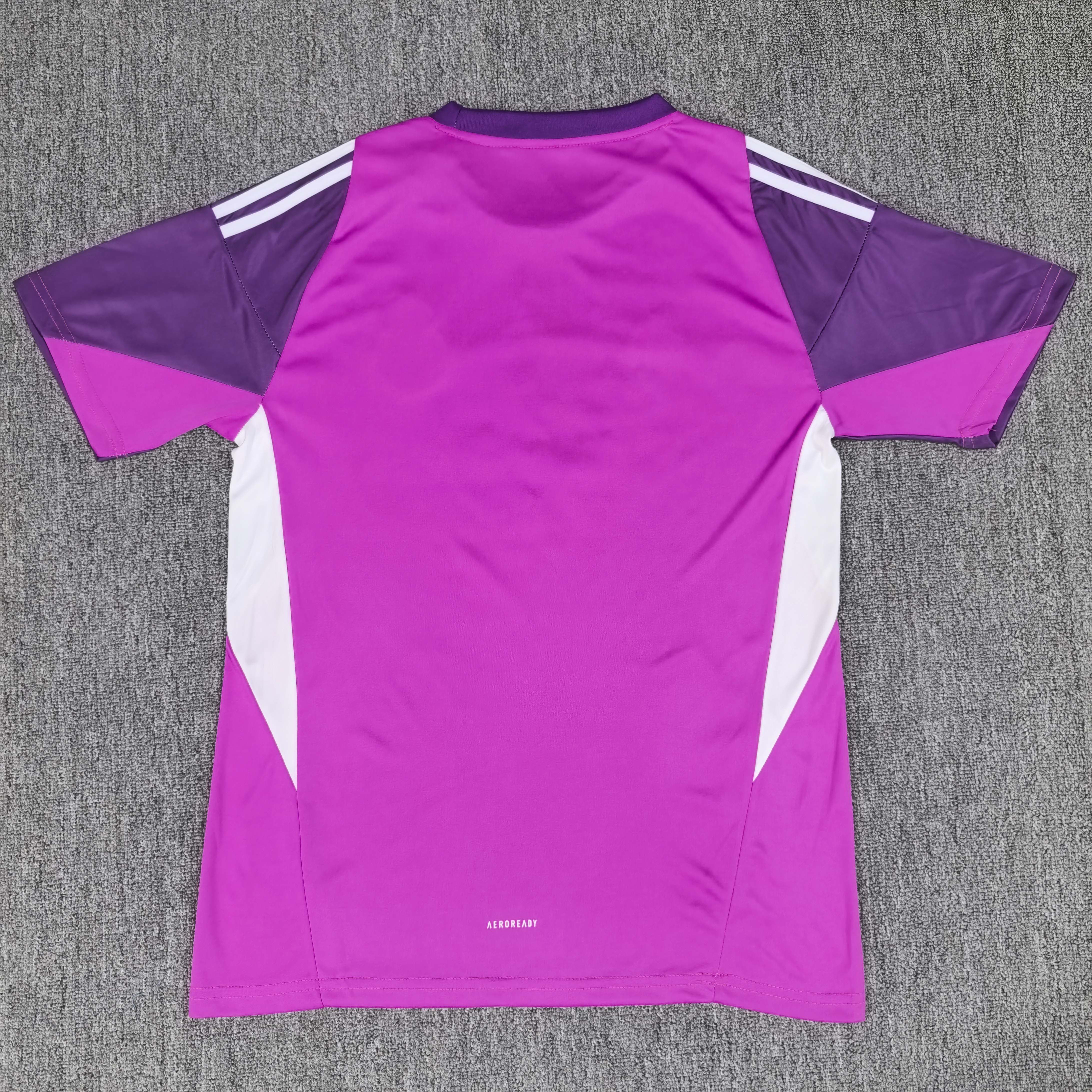 2025/2026 Real Madrid Goalkeeper Football Shirt （Fan Edition）