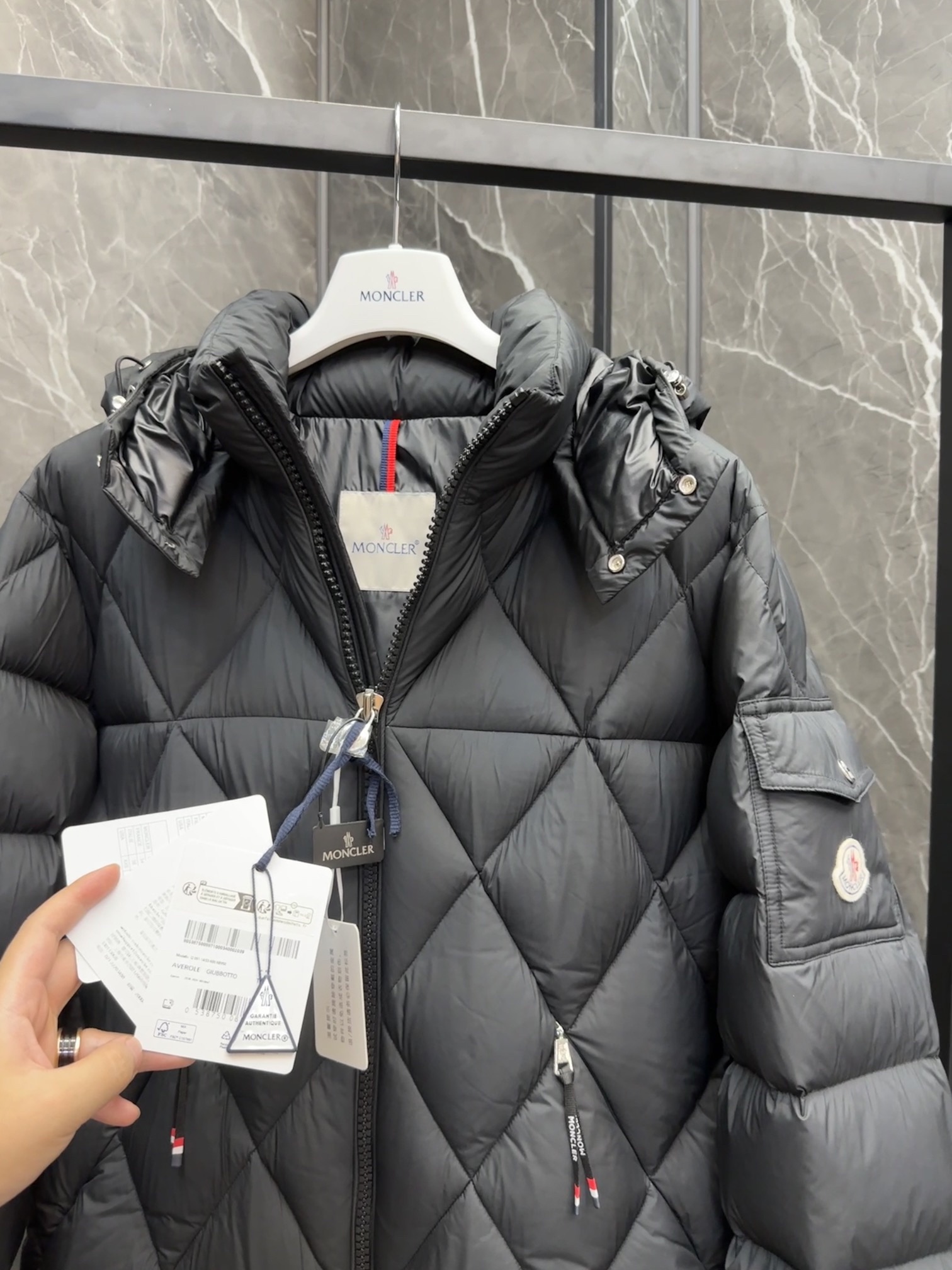 Moncler Herbst/Winter 2026 Averole Daunenjacke Größe S-2XL