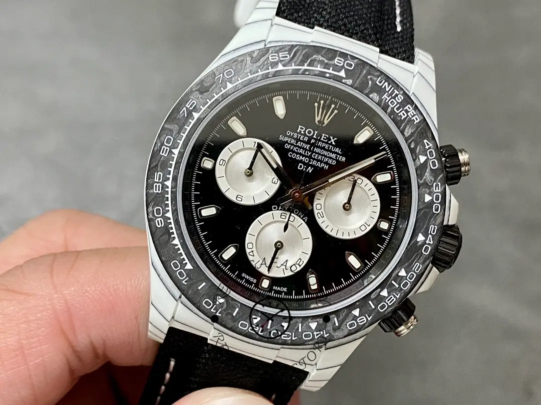 Rolex Daytona Cosmograph Carbon Fiber Luminescent Coating 40mm Black Dial Men's Watch