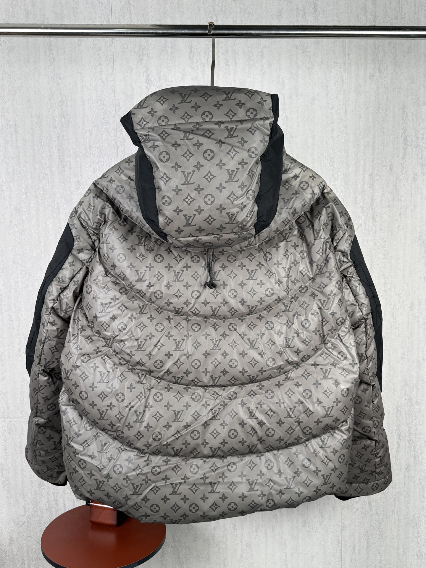 Louis Vuitton Herbst/Winter 2026 Daunenjacke Größe XS-2XL
