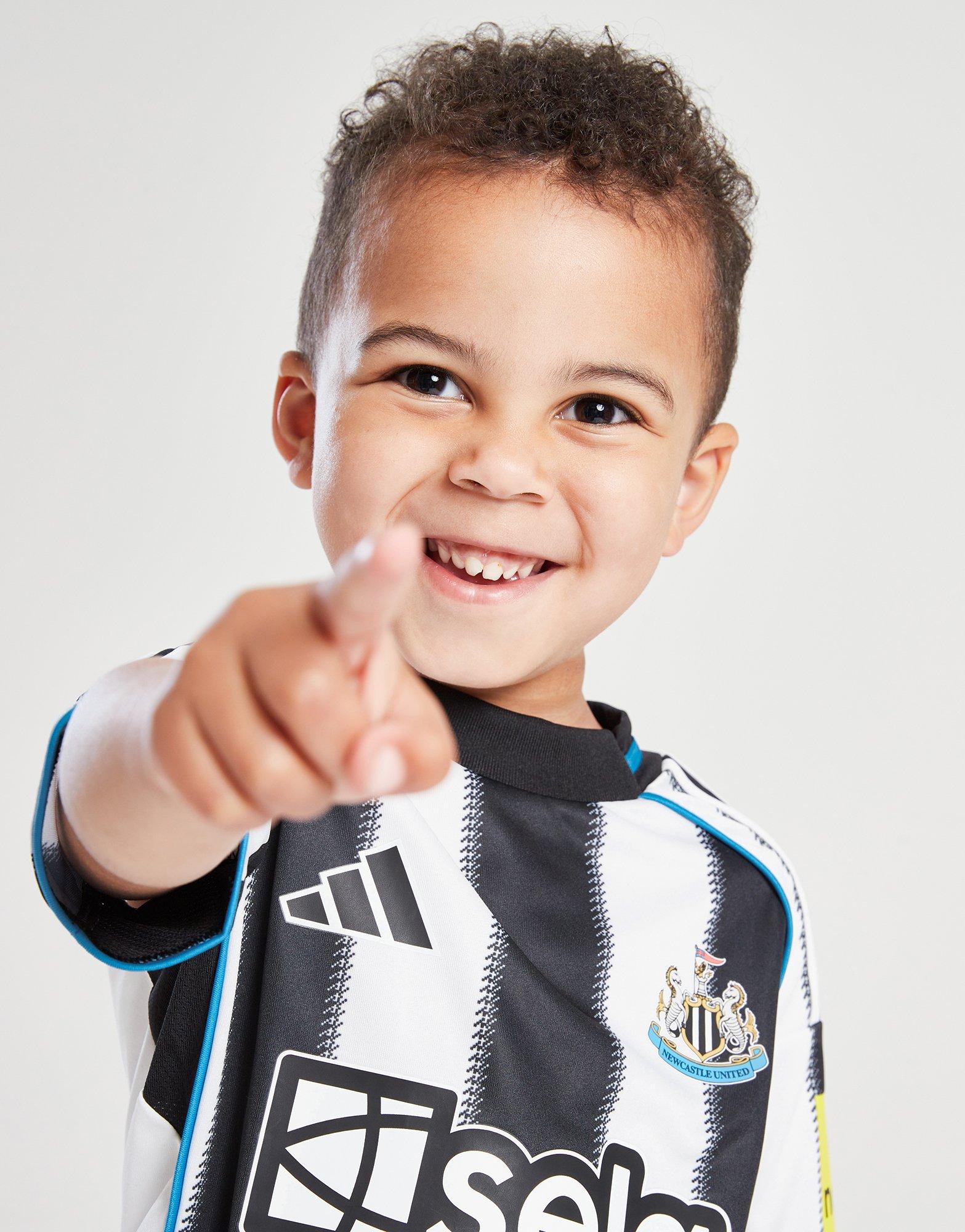 adidas Newcastle United FC 2025/26 Heim Trikotsatz Kleinkinder