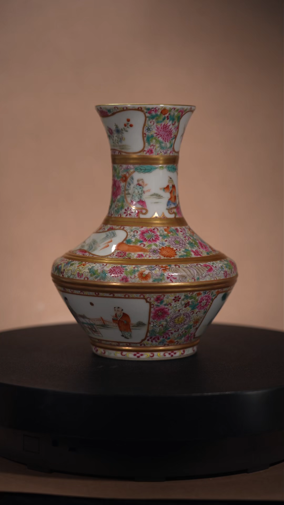 Ancient Chinese Famille Rose Gilt-decorated Vase with Figural Scenes