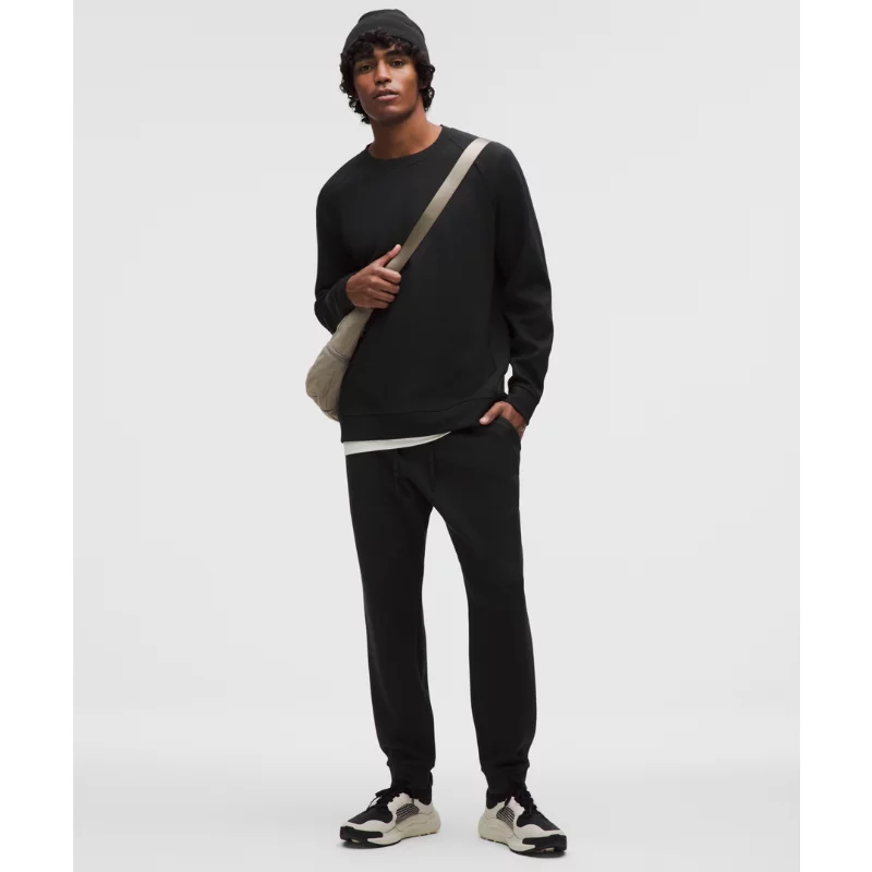 Smooth Spacer Classic-Fit Crew