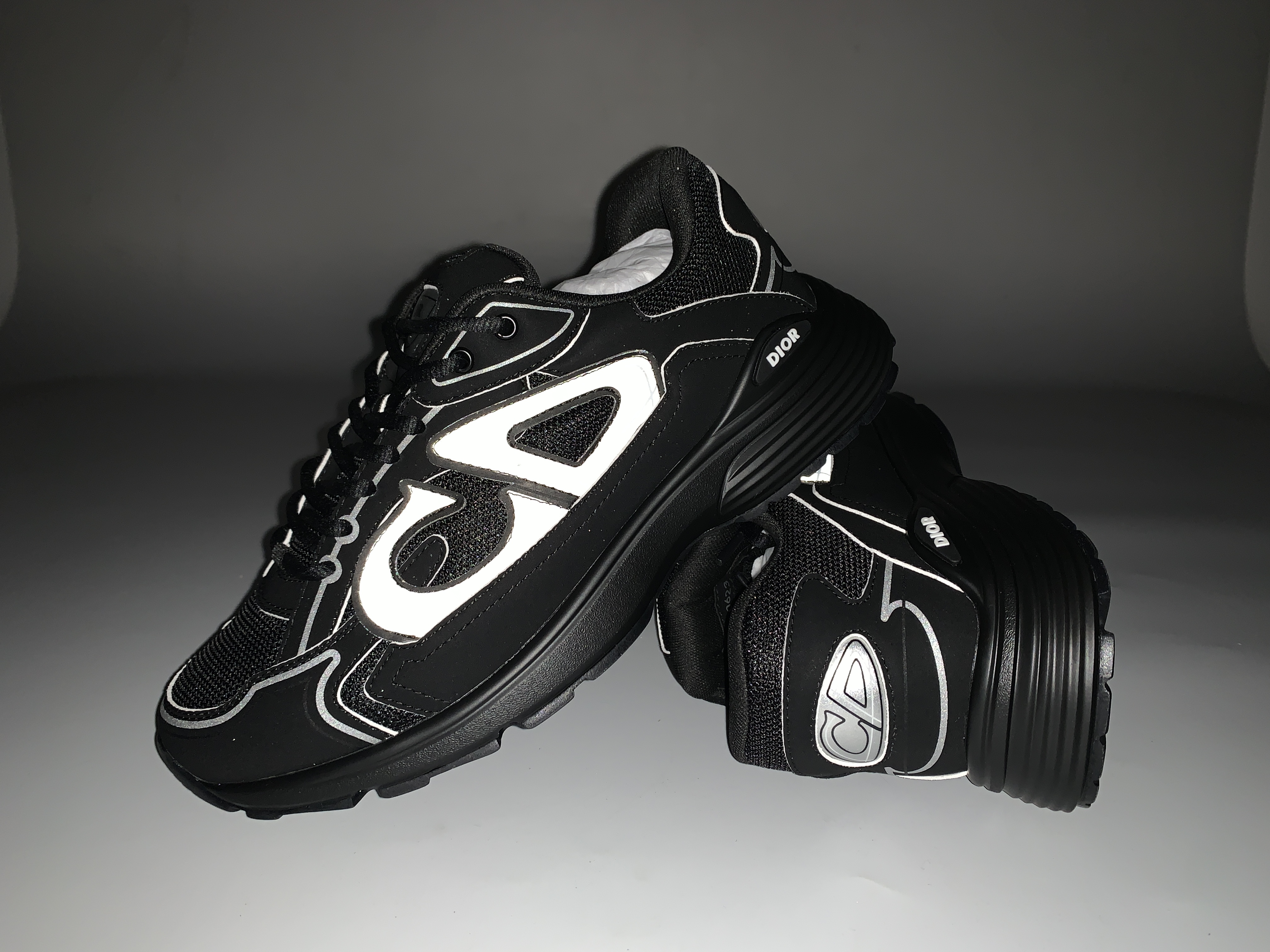 Dior Light Grey 'B30' Sneakers Black 3SN279ZND-H900