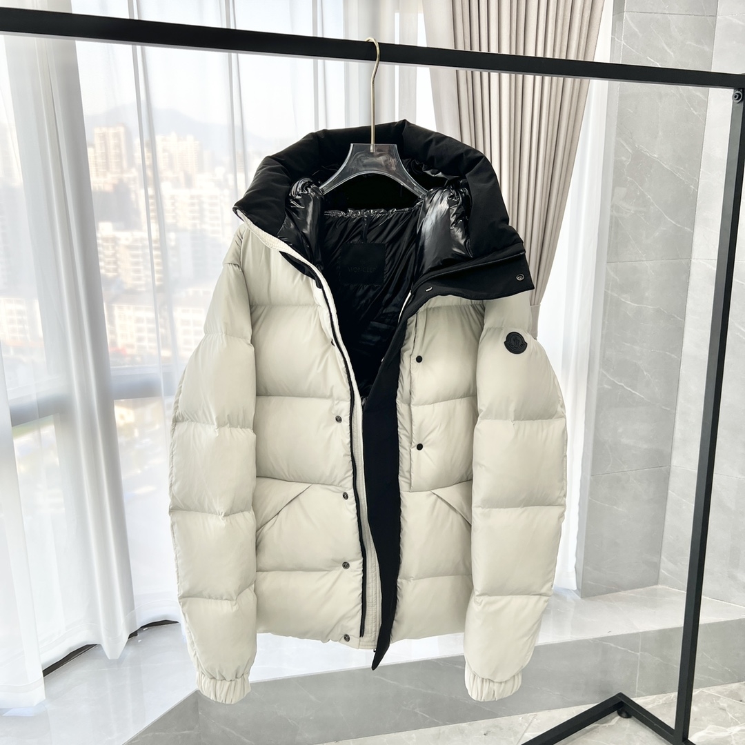 Moncler Herbst/Winter 2026 madeira Daunenjacke Größe S-2XL