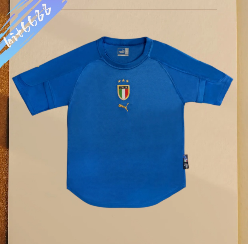 2004 Italy home Retro Football Shirt