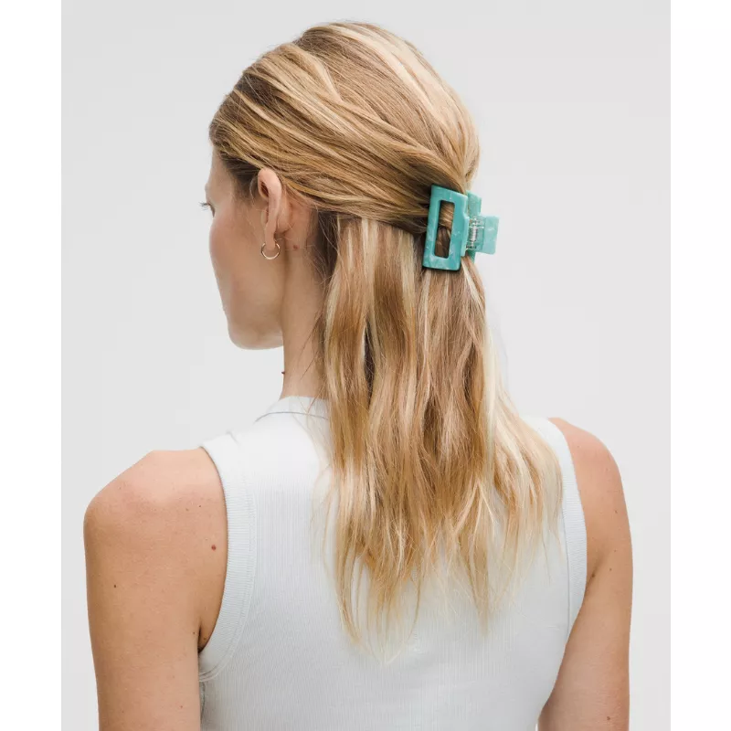 Medium Claw Hair Clip