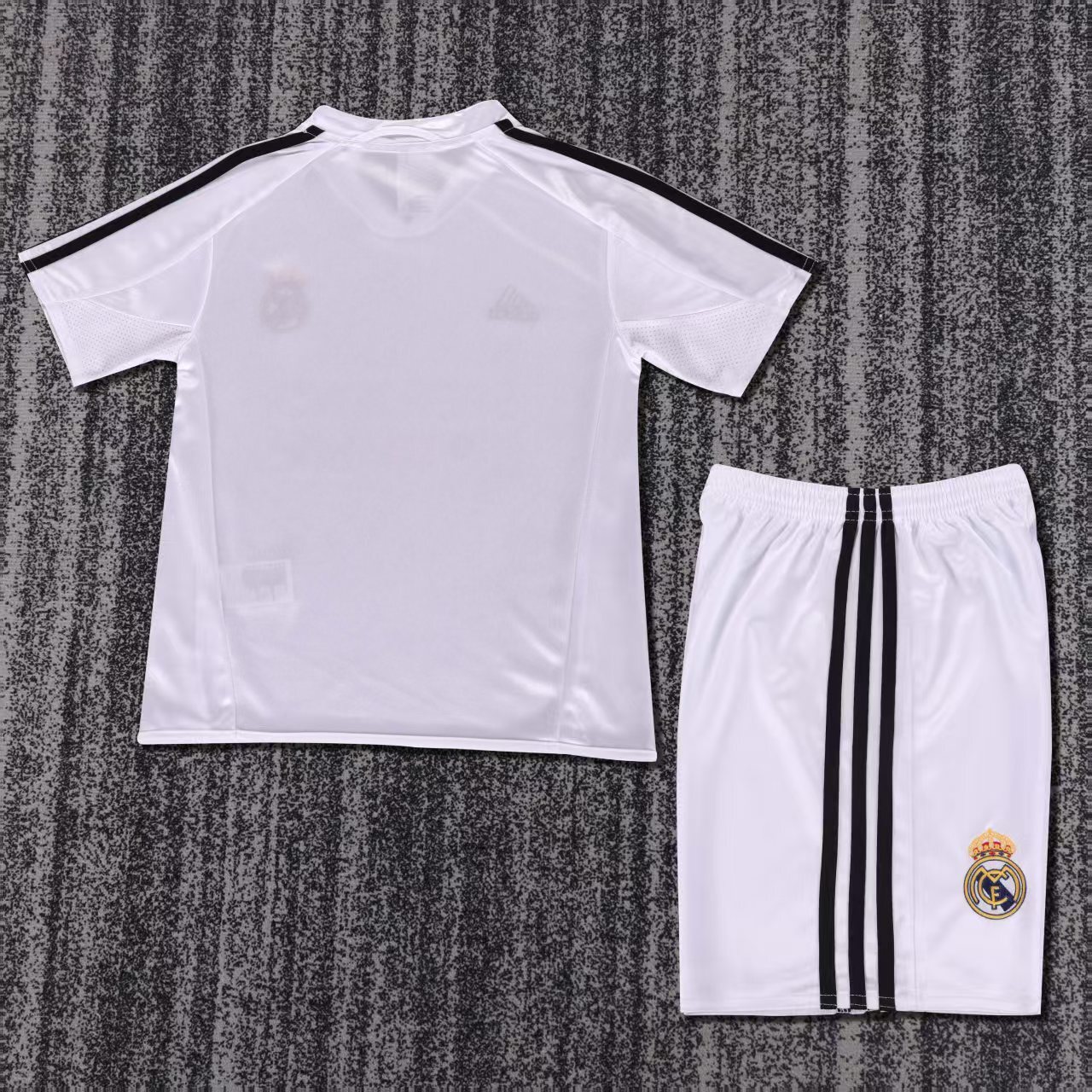 2004/2005 Real Madrid home  Retro Kids Set
