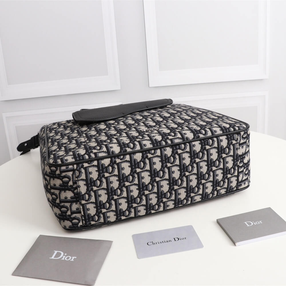 SADDLE TOTE BAG WITH SHOULDER STRAP