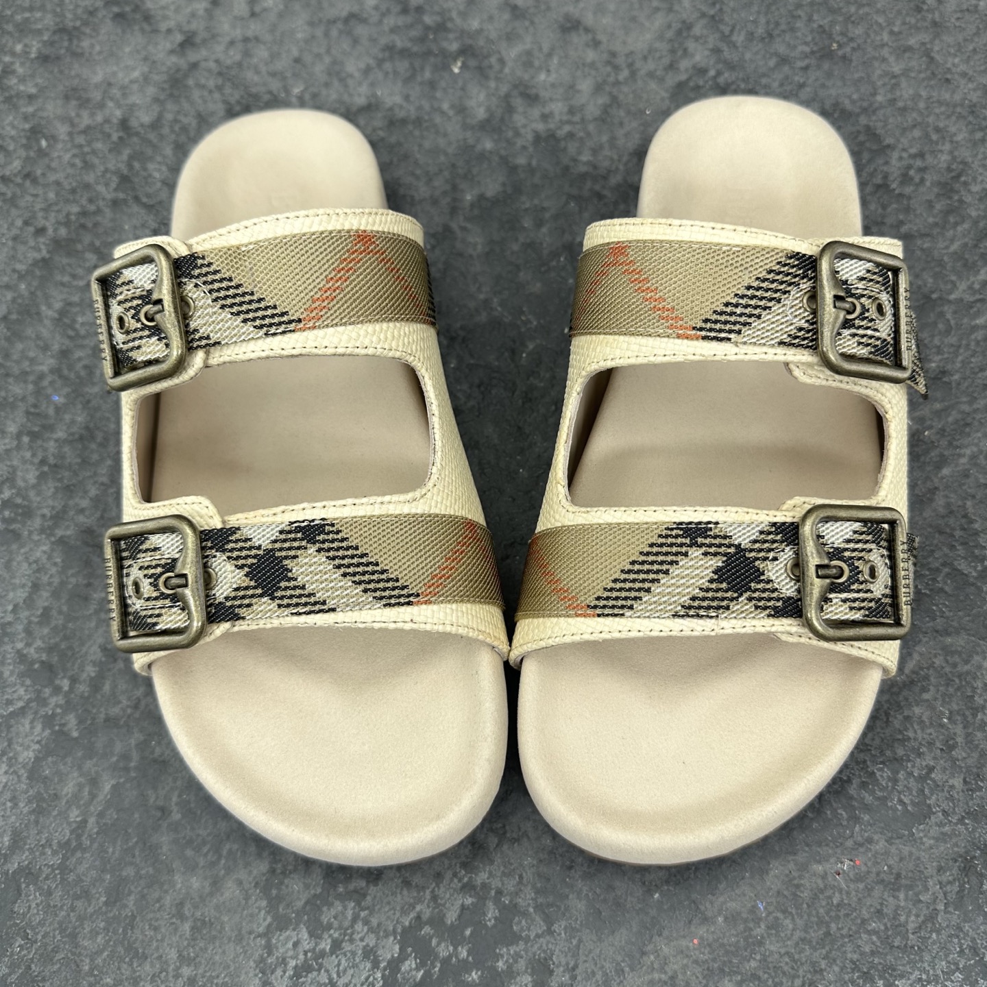 Burberry Urchin Sandals & Slippers Size 36-46