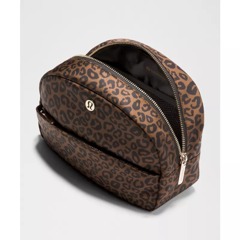 City Essentials Pouch 4L