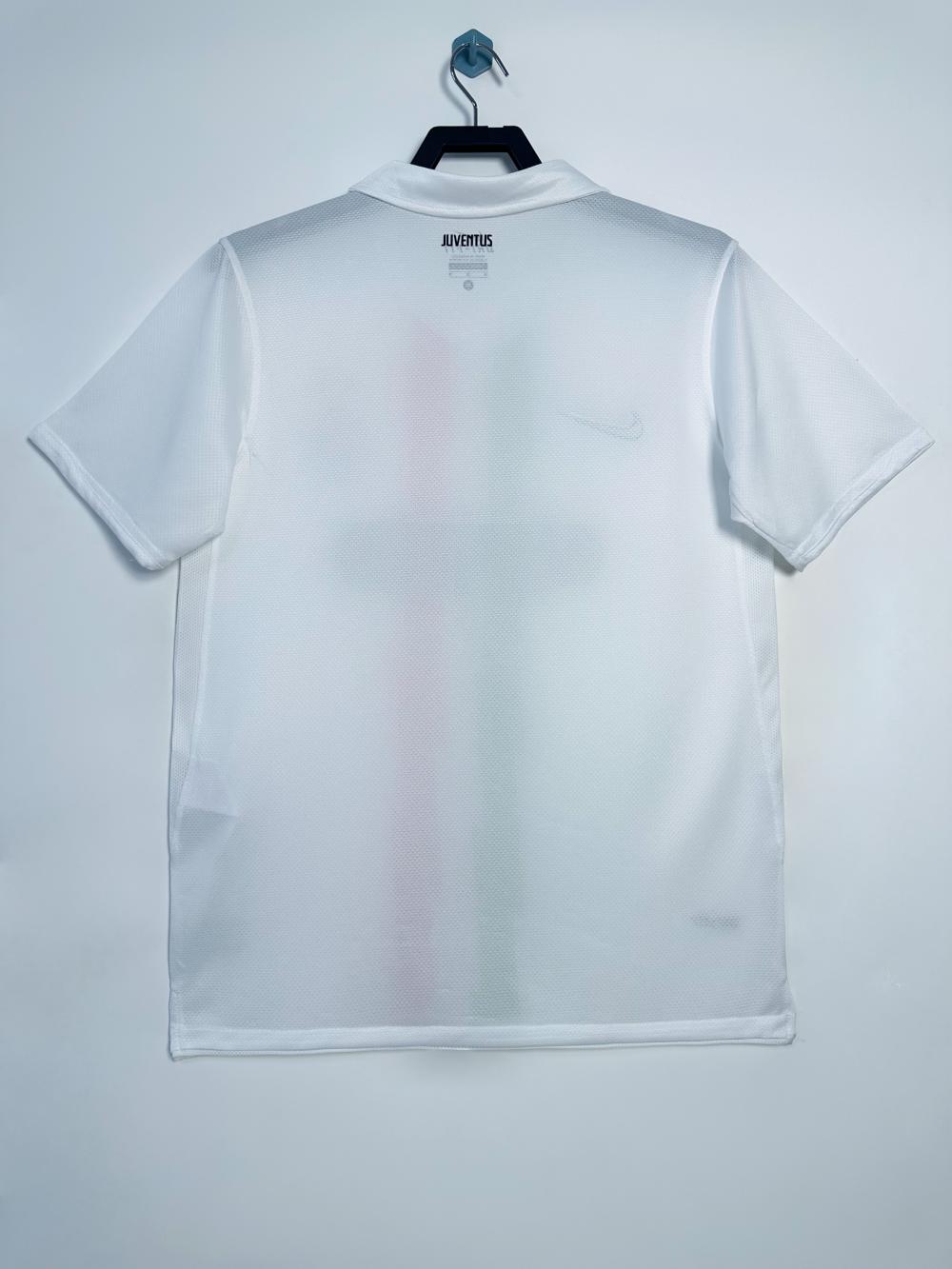 2010/2011 Juventus Away Retro Football Shirt