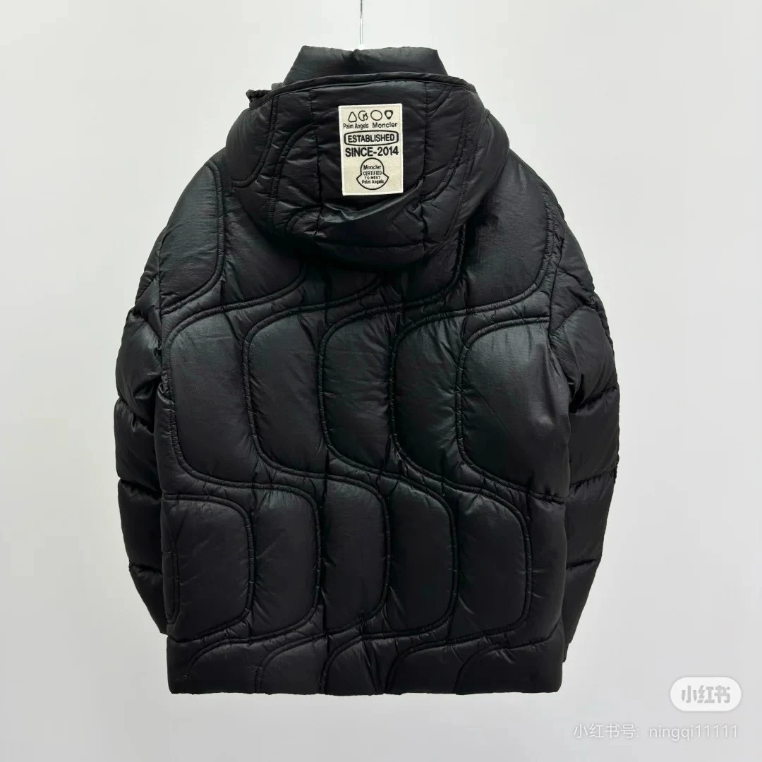 Moncler 26New Schwarz Daunenjacken UD342257
