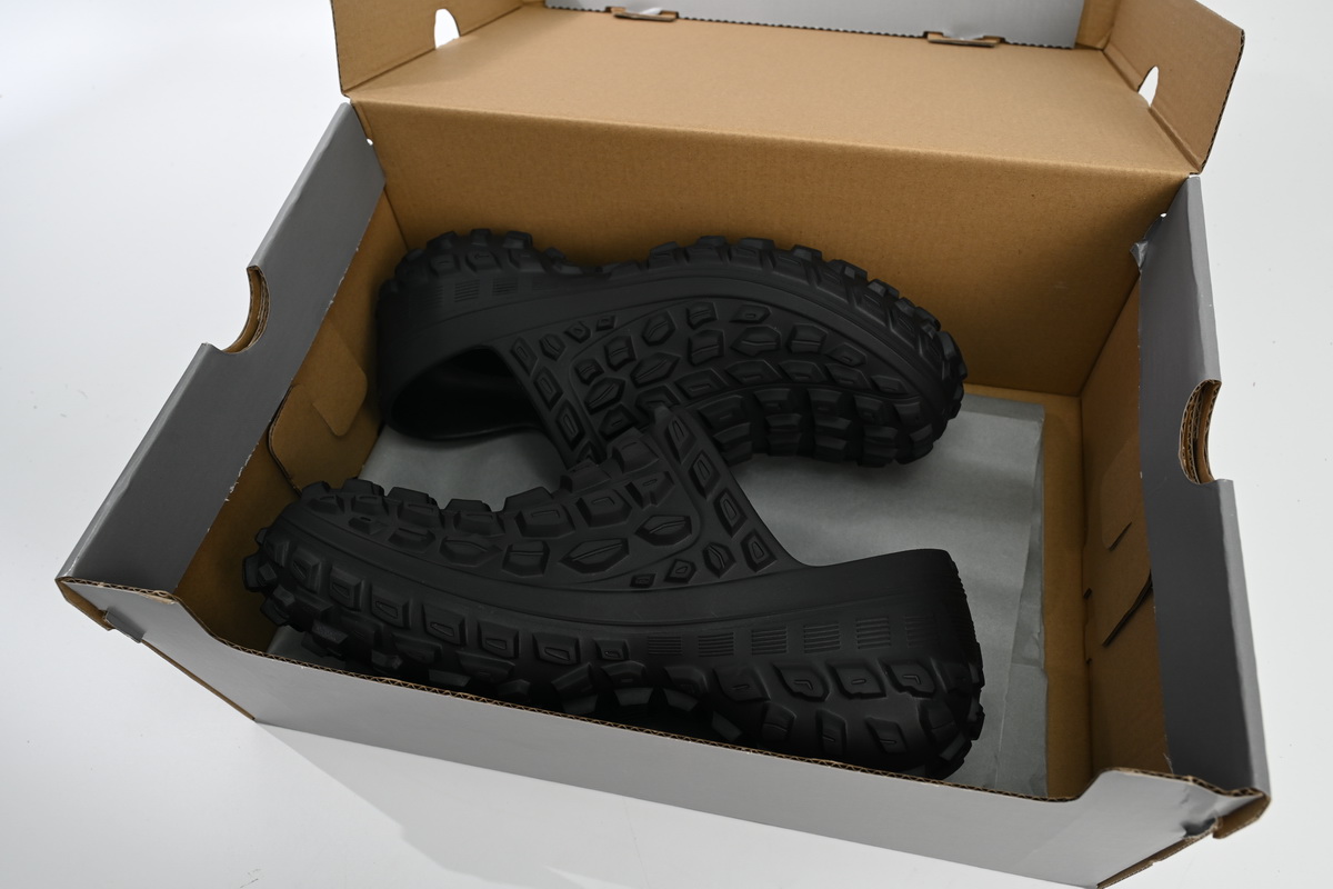 Balenciaga Defender Black 735250 W3CV2 1000
