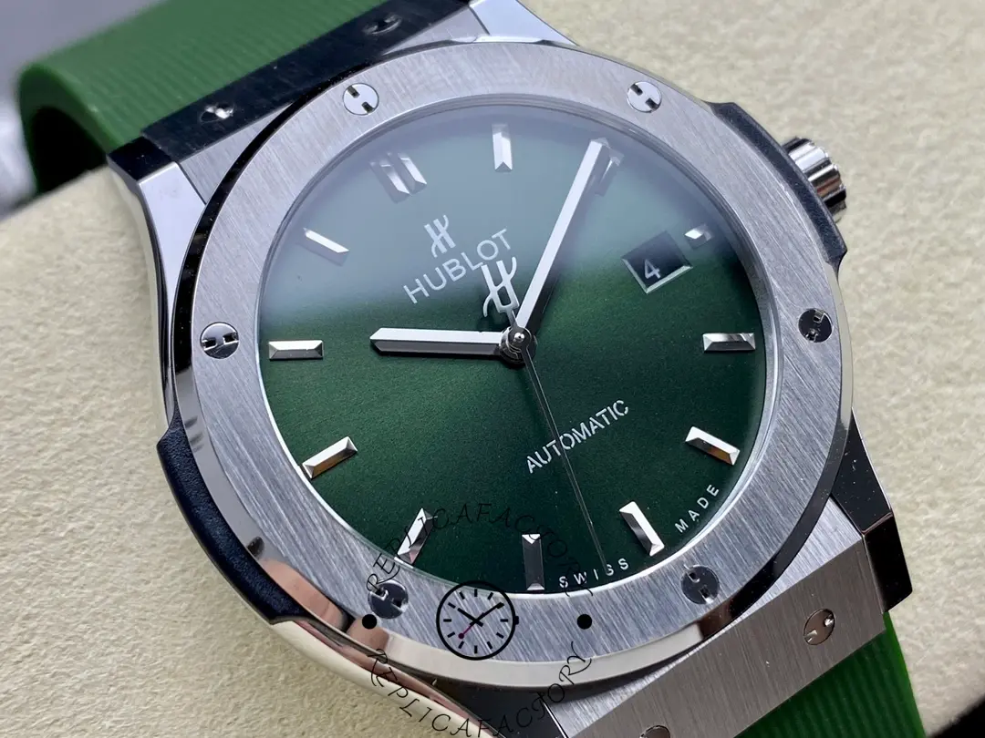 1:1 Clone Hublot Classic Fusion Titanium Green 542.NX.8970.RX 42mm