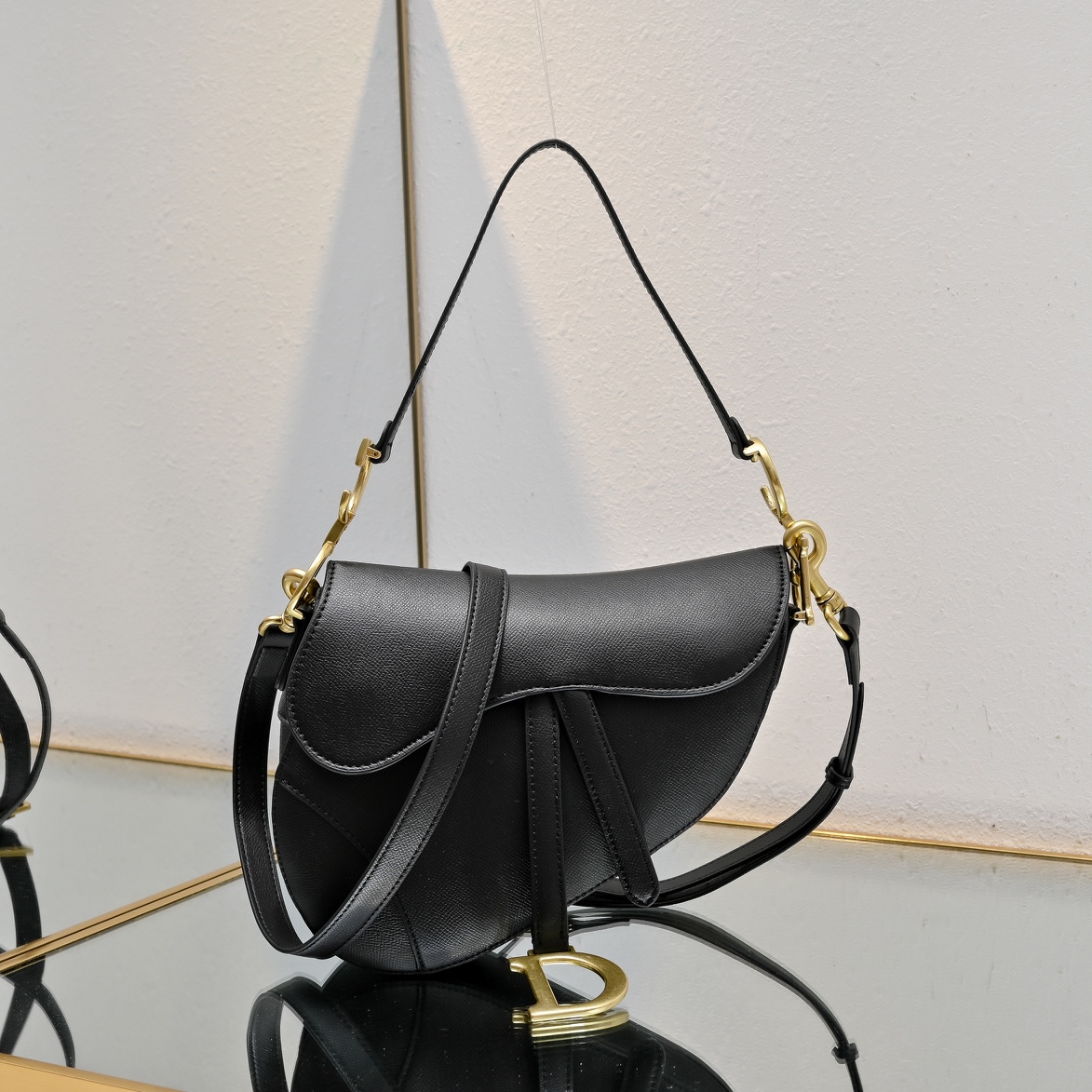 Dior Be a classic with classics