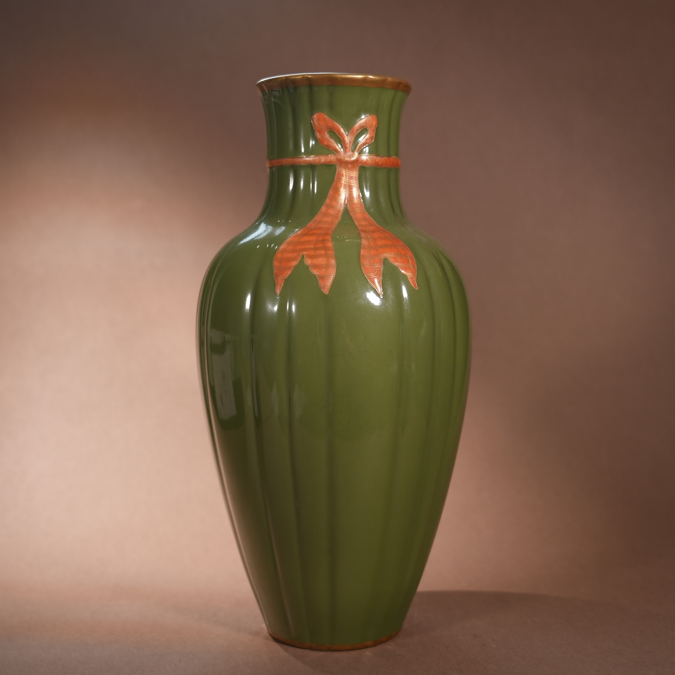 Ancient Chinese Famille Rose Vase with 