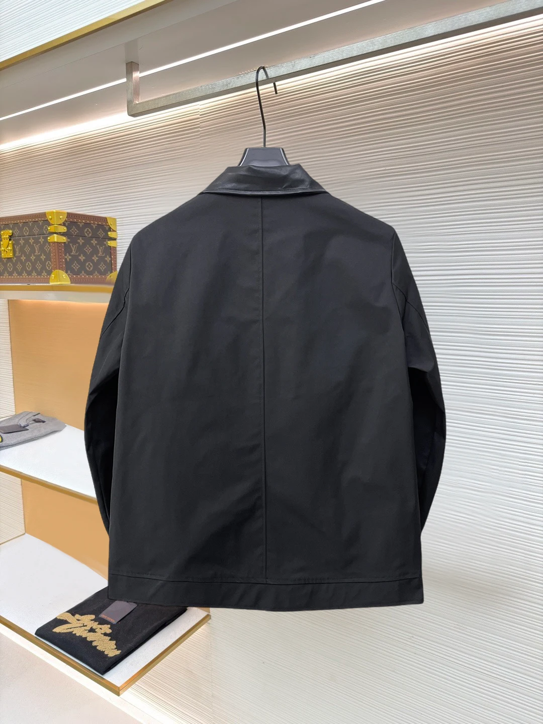Burberry 26SS Stickerei Jacken Schwarz Jacken OV715563