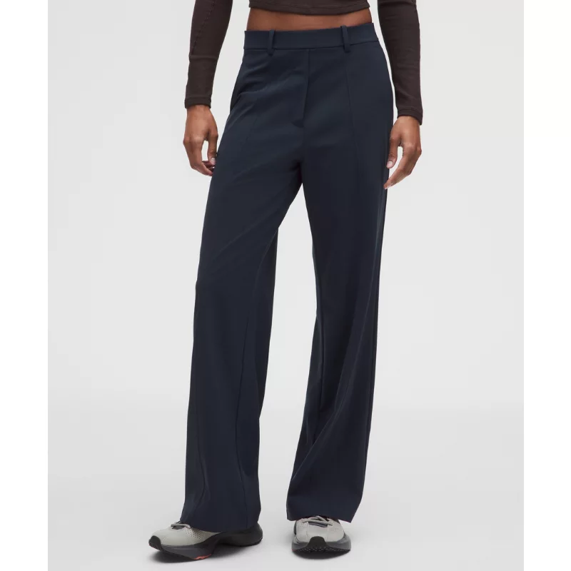 Daydrift Mid-Rise Stacked-Leg Trouser Short