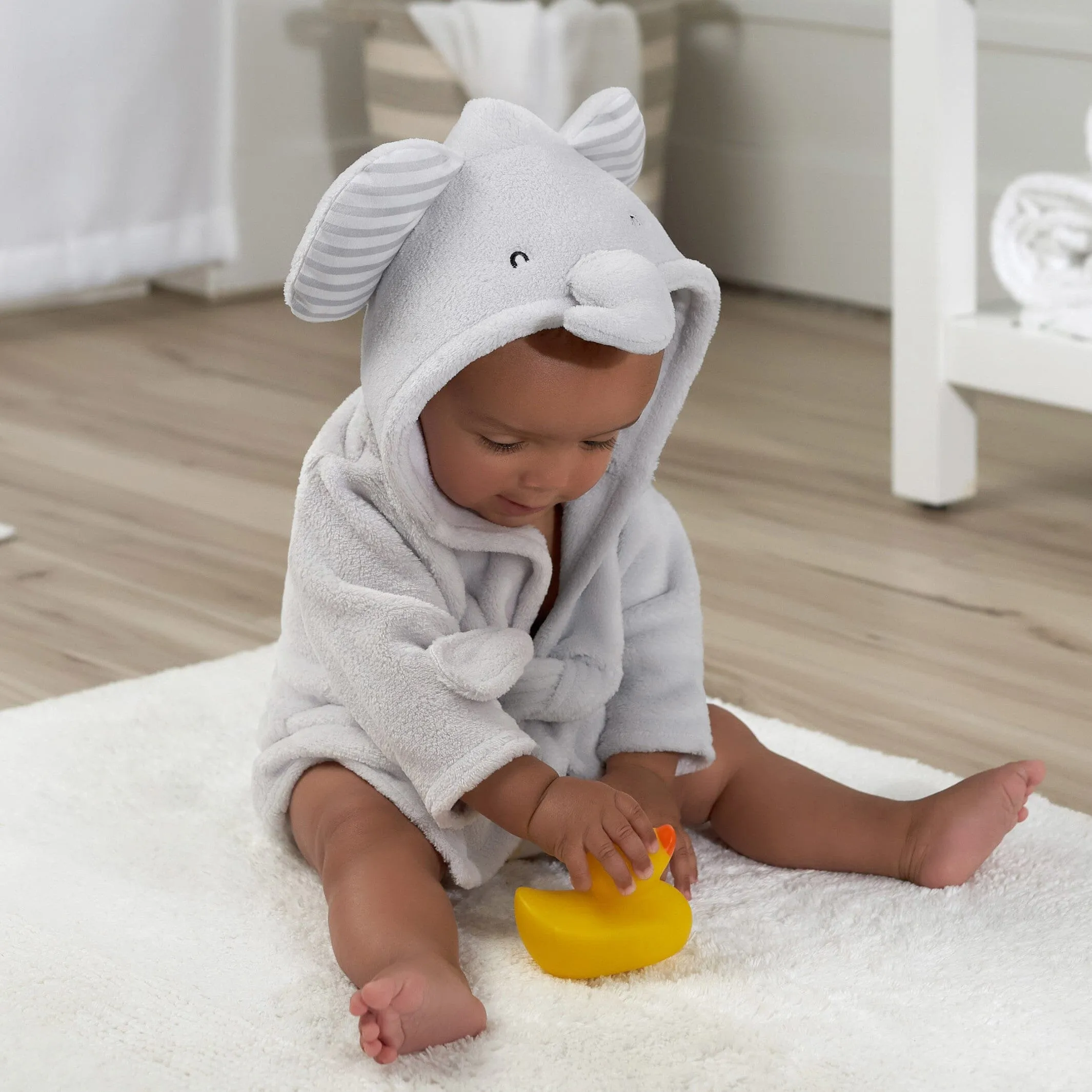 Baby Neutral Elephant Robe