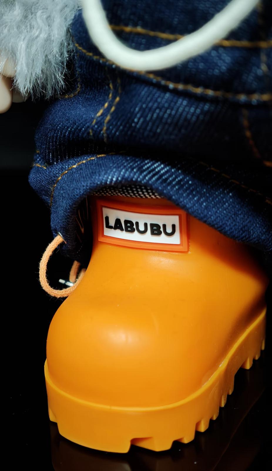 THE MONSTERS FALL IN WILD SERIES-Vinyl Plush Doll