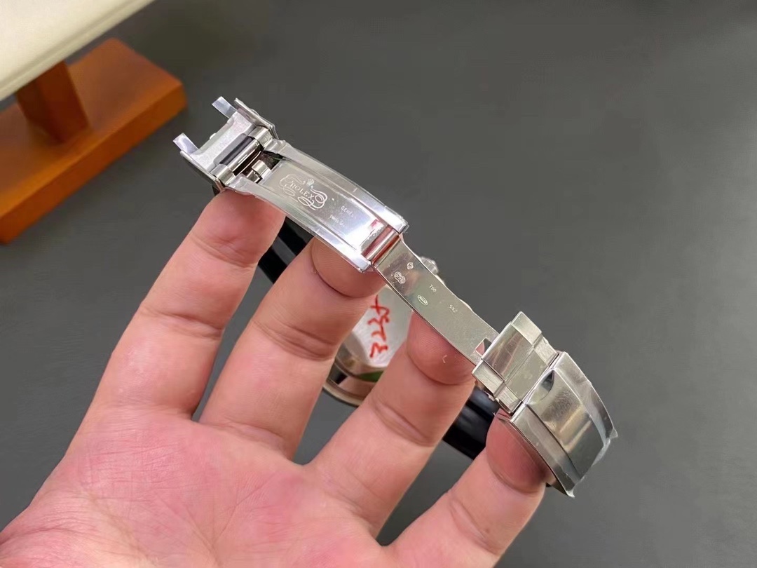 The entire series of Rolex Yacht-Master 40mm watches are shipped.