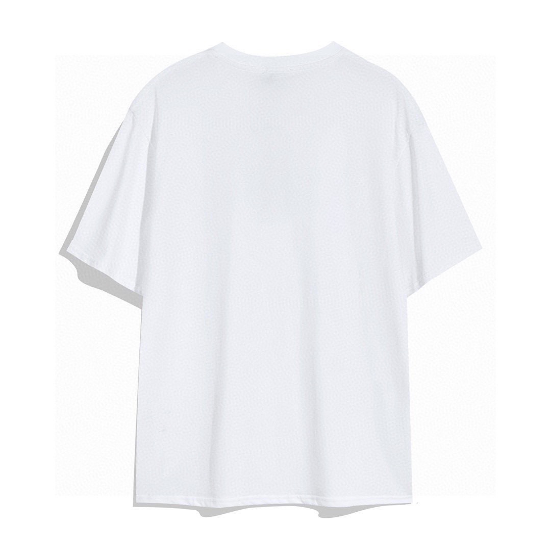 The new Gucci love letter short-sleeved T-shirt