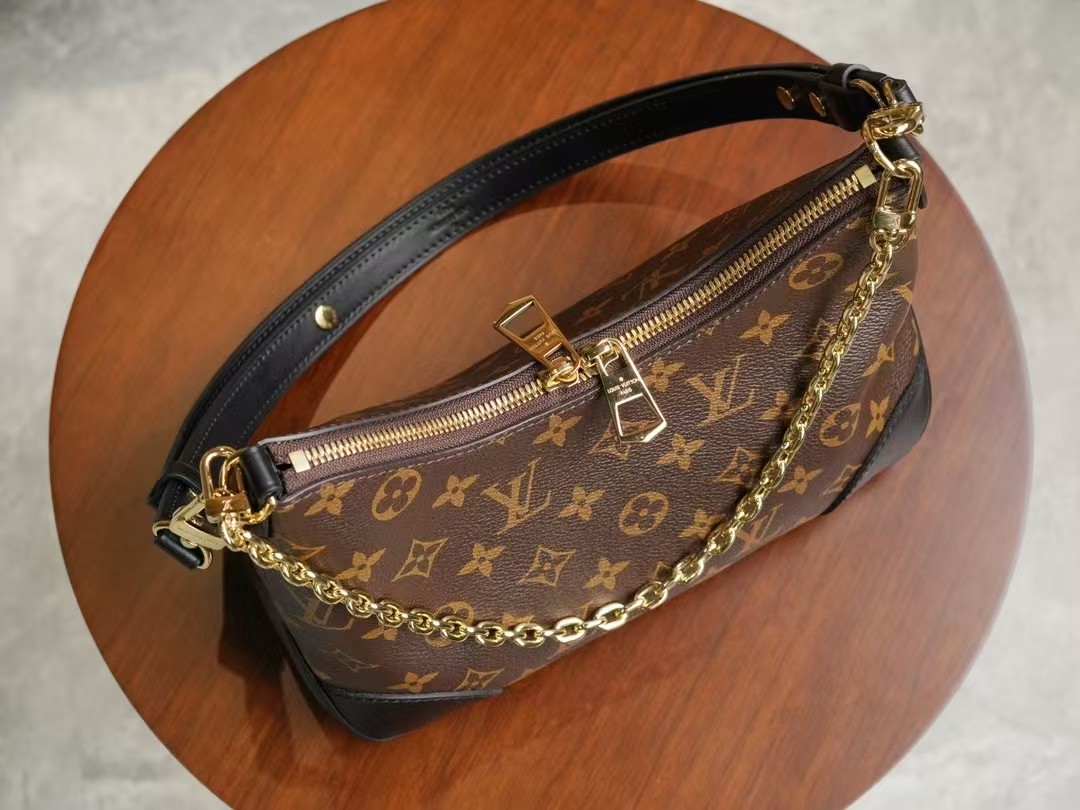 gg-550   Boulongne Croissant Bag (Black)