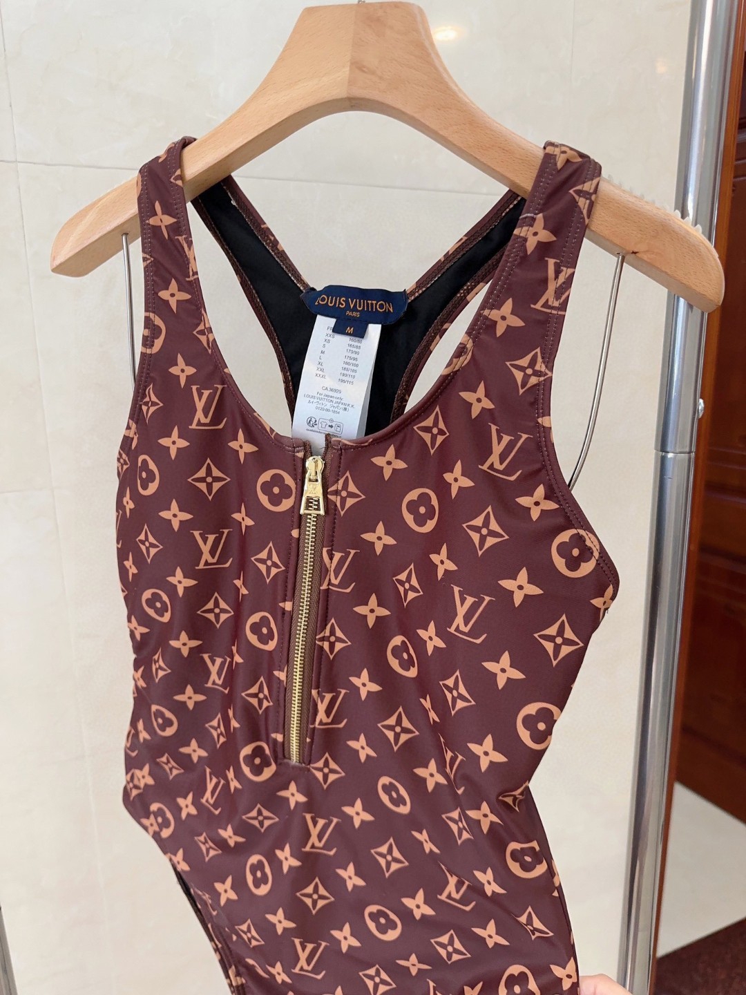 AQ-85 The new swimsuit from Louis Vuitton is a must-have for fashion trendsetters! It looks incredibly stunning in person. It's perfect for taking photos during a seaside vacation! Sizes available: S, M, L.