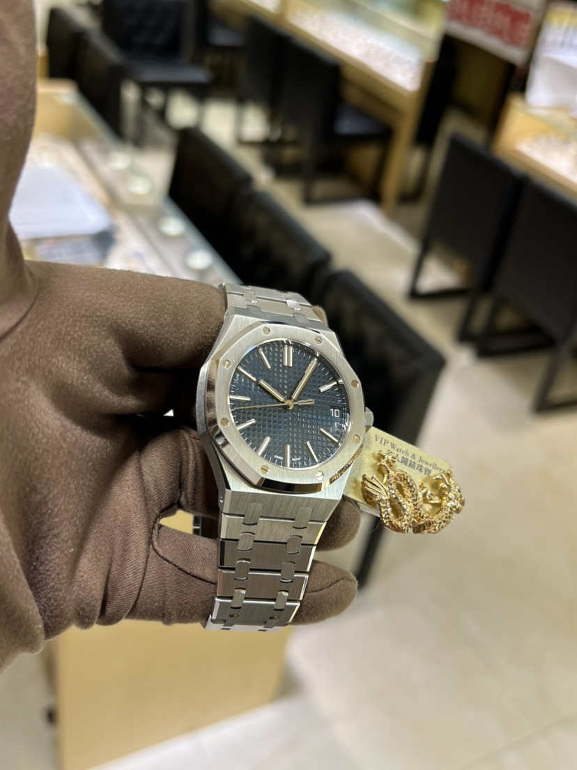 High-end luxury men's watches