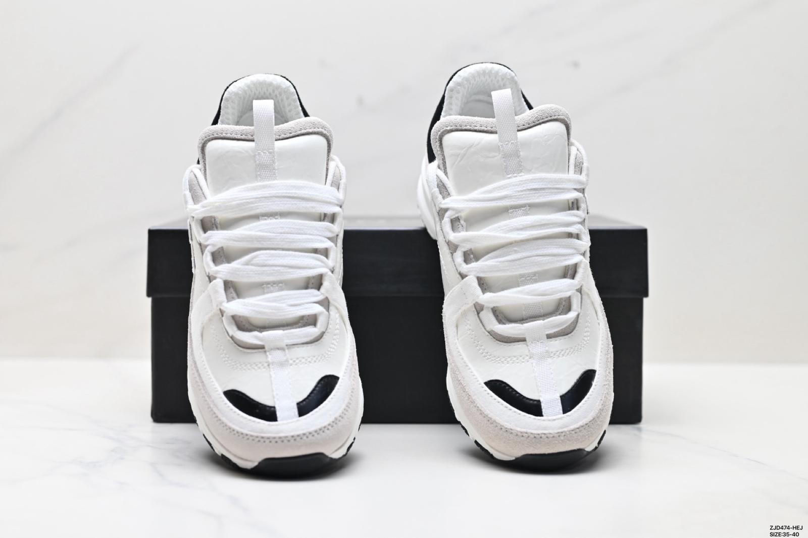 25A white sneaker