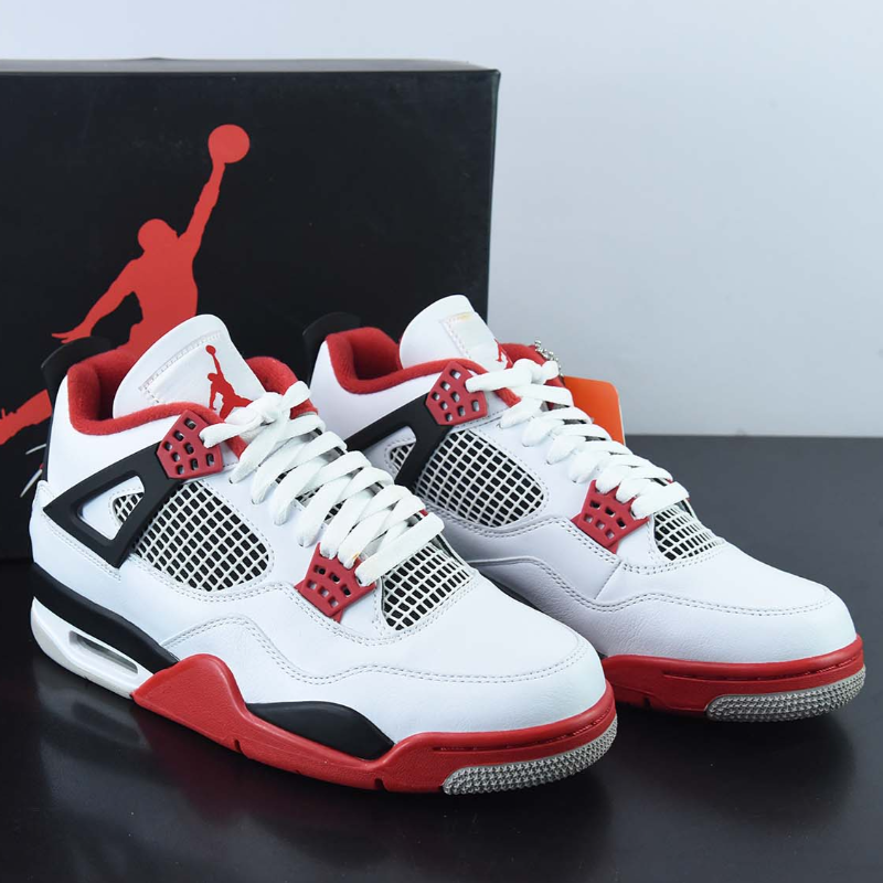 Air Jordan 4 Retro 