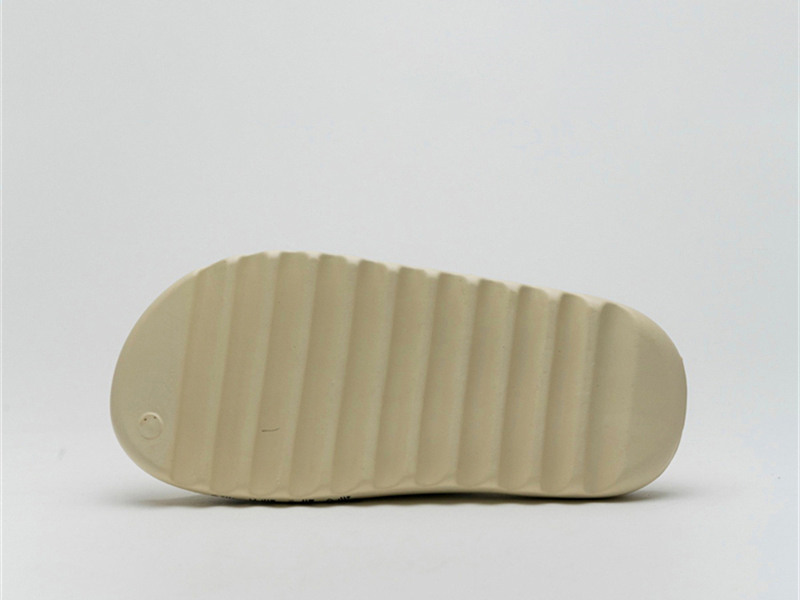 Yeezy Slides Desert Sand Logo FW6345-A