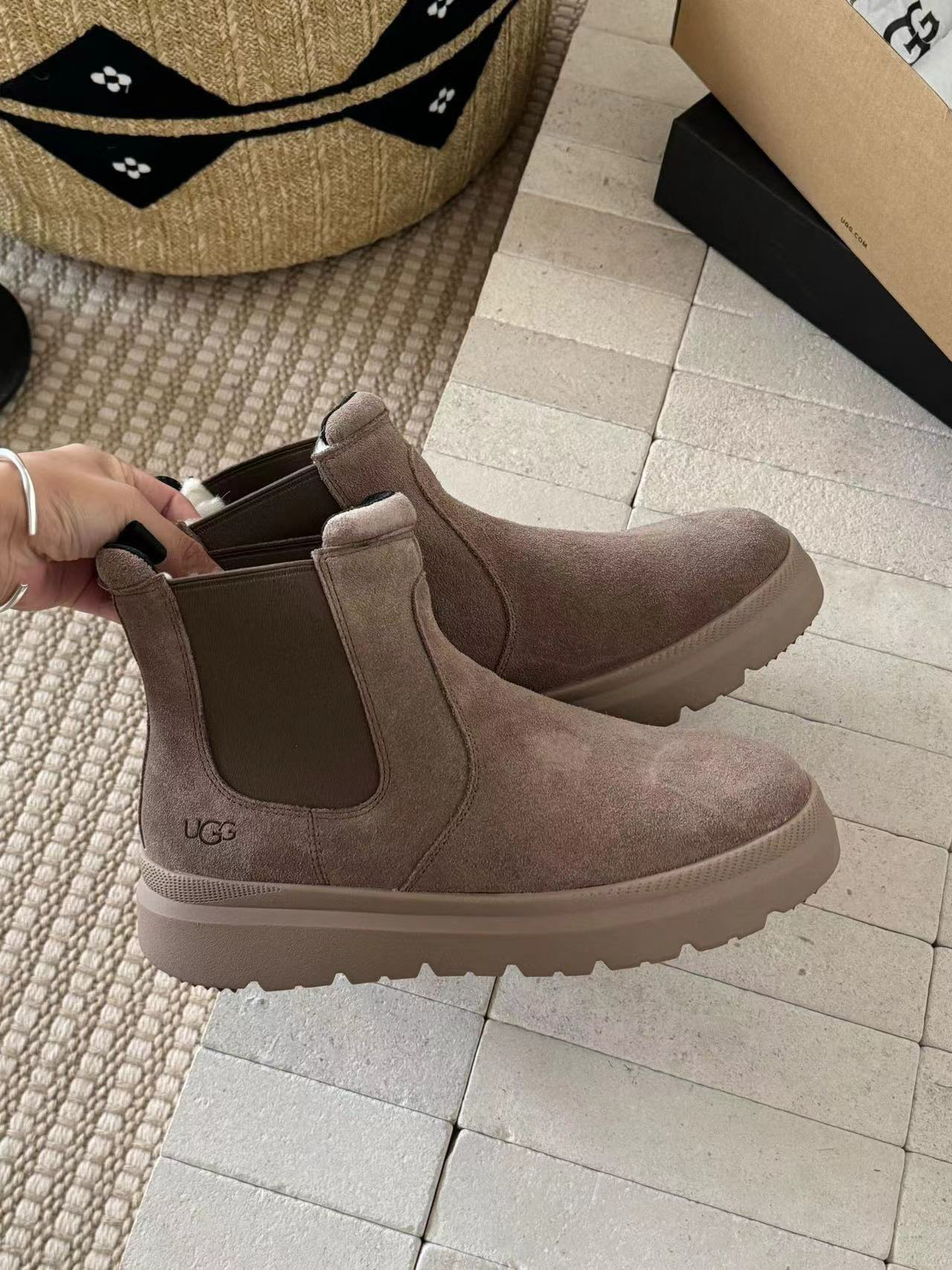 UGG Burleigh Chelsea Boots