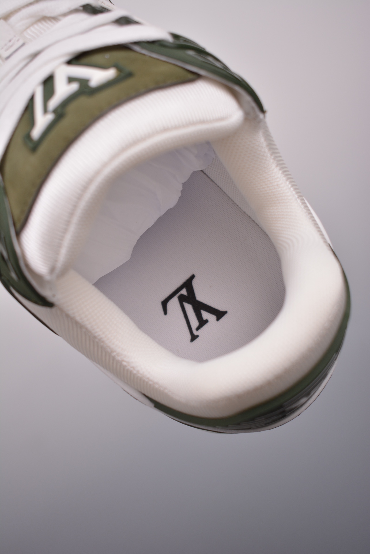 Louis Vuitton Trainer Sneakers (High Quality Version)