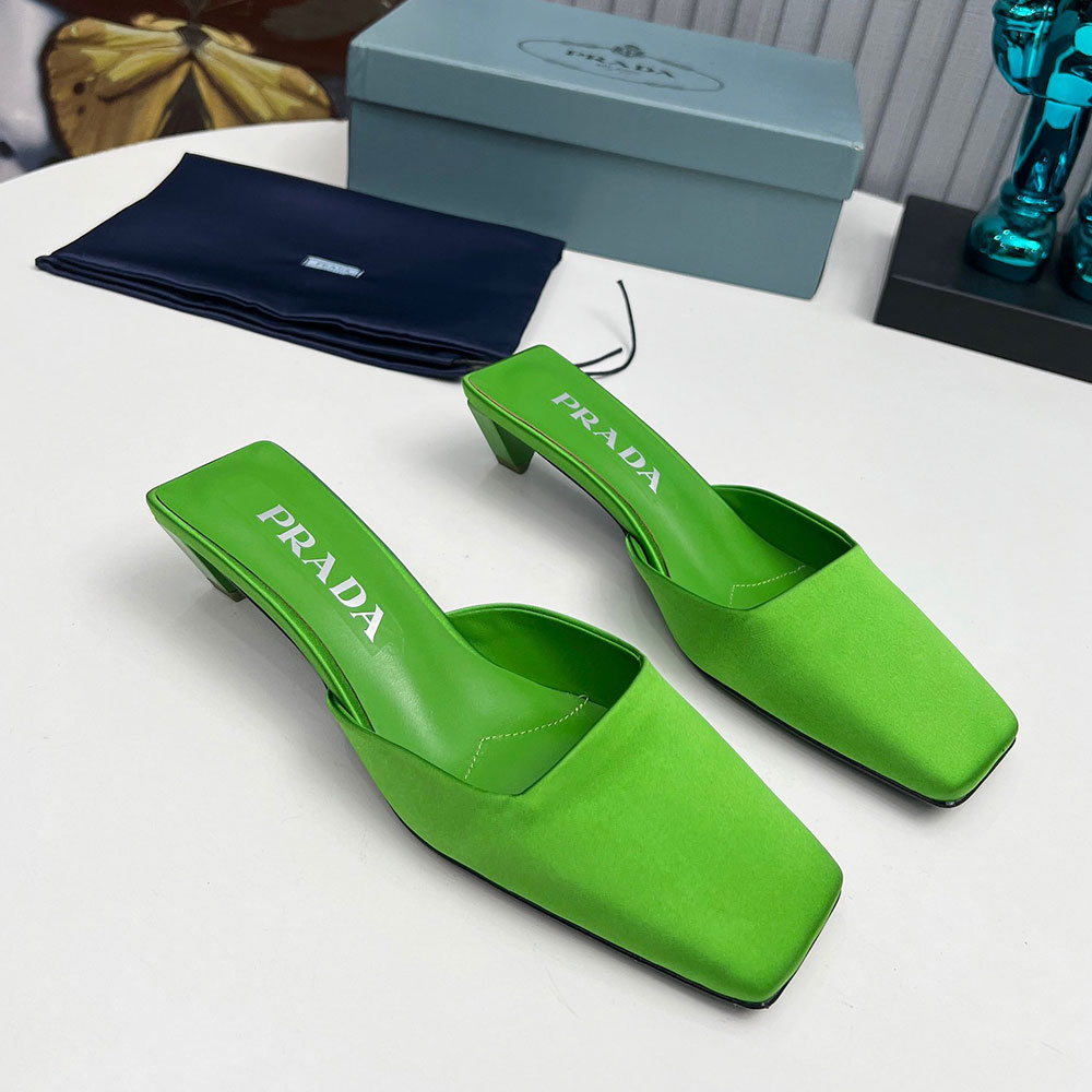 Prada Casual Flip Flops With Flat Heads Slide Sandal