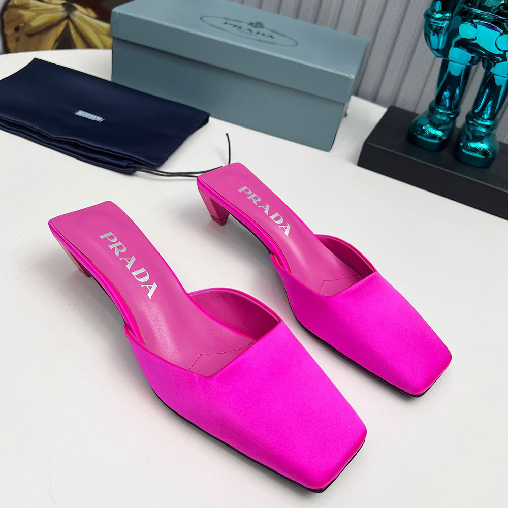 Prada Casual Flip Flops With Flat Heads Slide Sandal