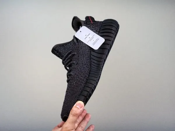 Yeezy350 Boost V2 Black