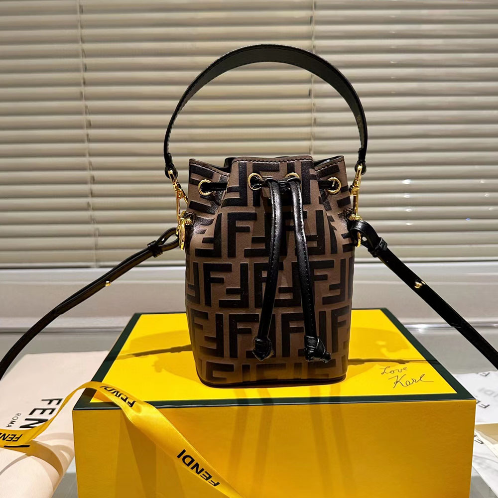 FENDI Mon Tresor Bucket Bag Mini