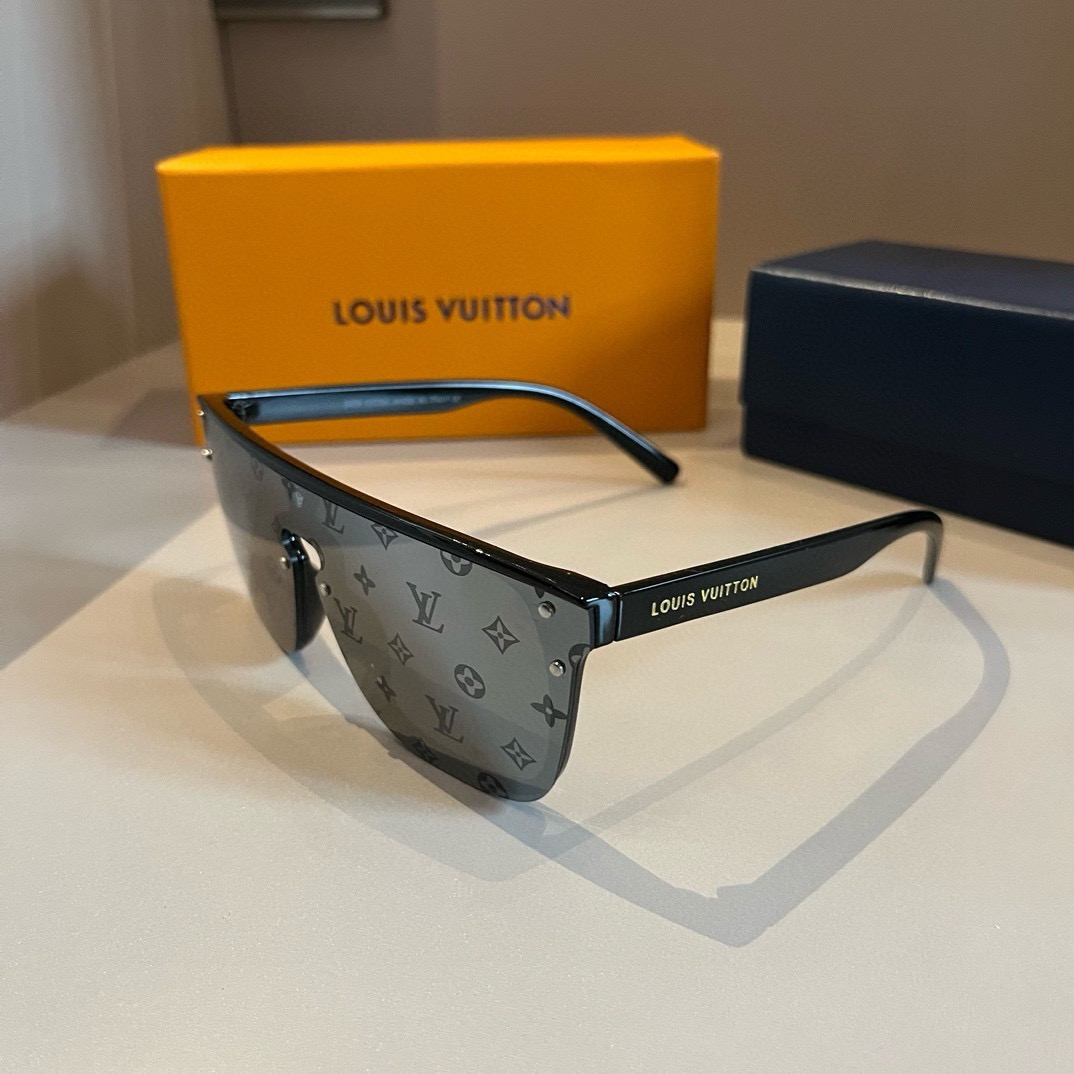 Louis Vuitton printed sunglasses