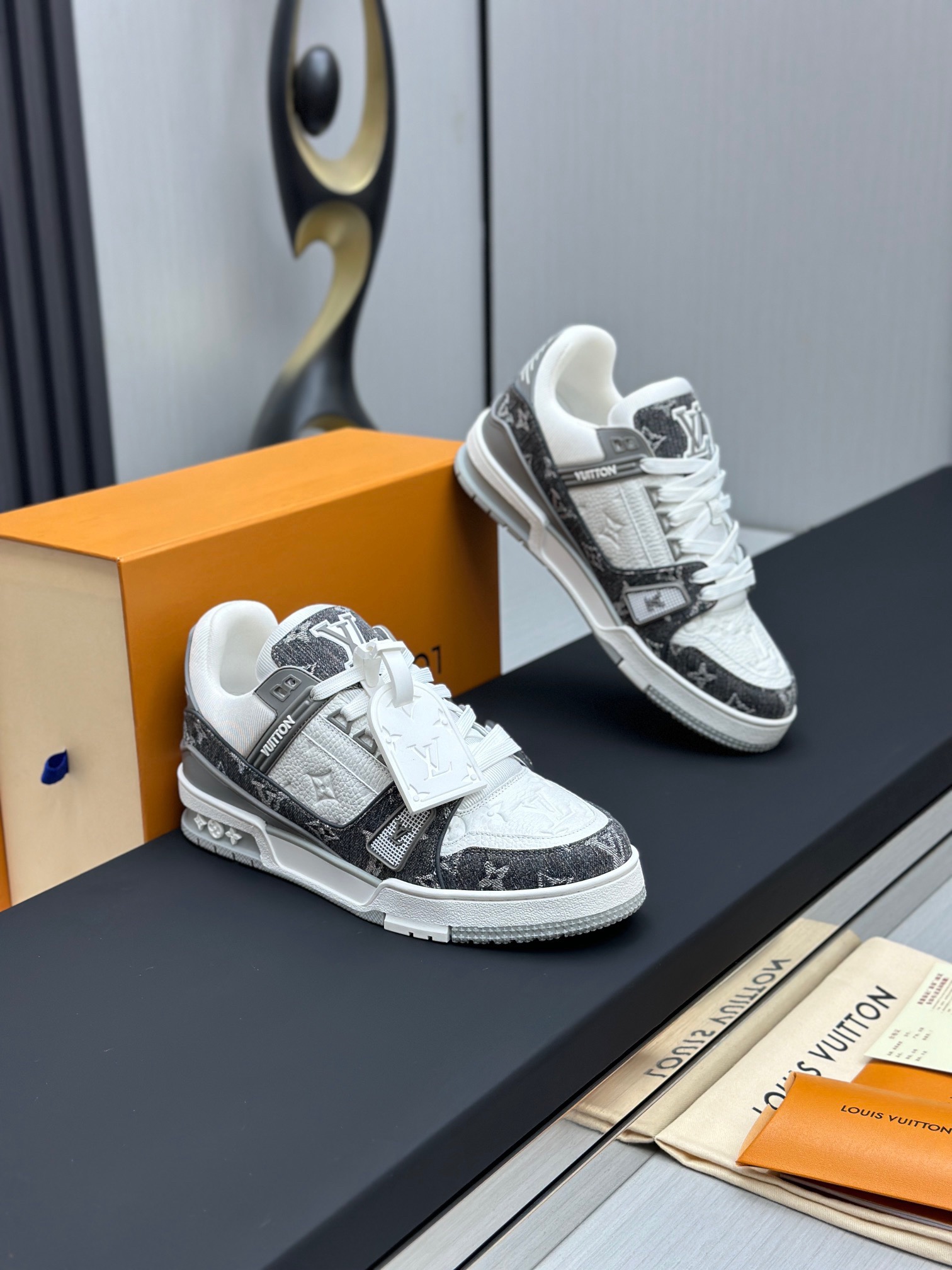 Louis Vuitton Trainer Sneakers Shoes