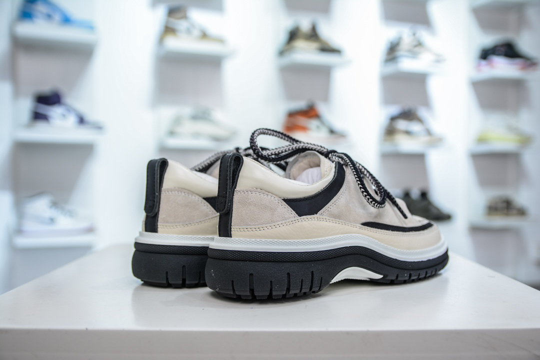 Chanel Milan catwalk platform shoes