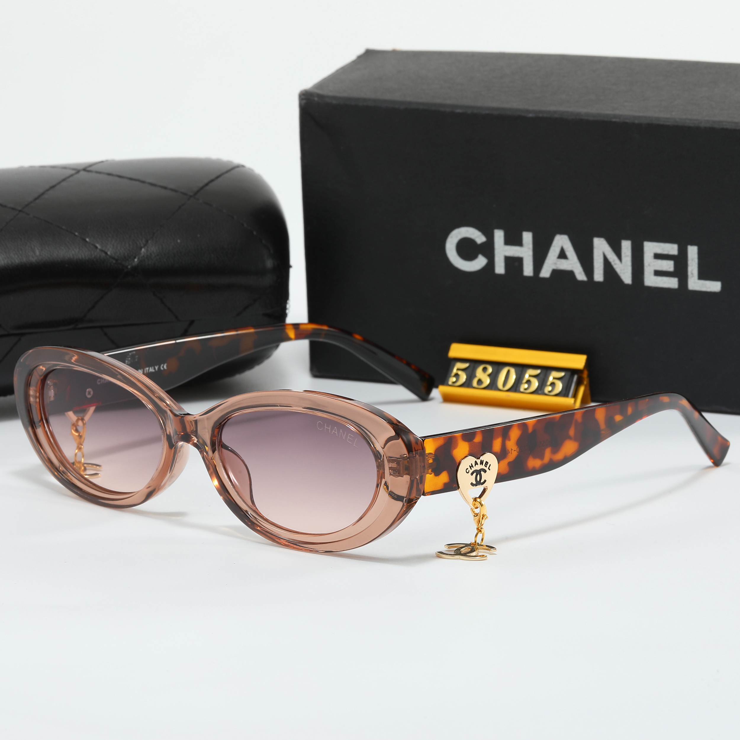 Chanel logo pendant on temple sunglasses