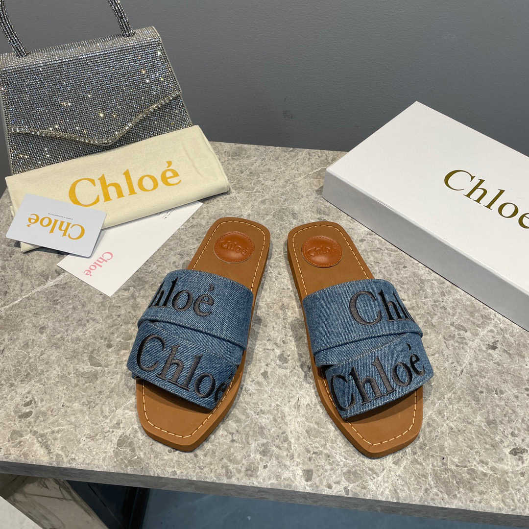 Chloe Leather Logo Embroidery Shoes Sandal