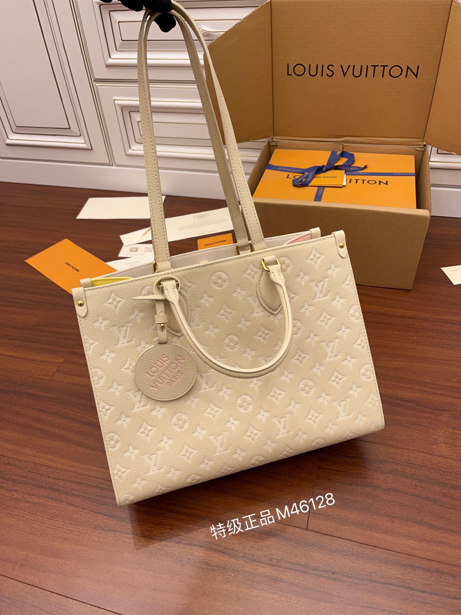 Louis Vuitton Onthego MM Rose Beige M46128